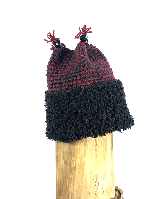 Red and Black Four Pointed Toque